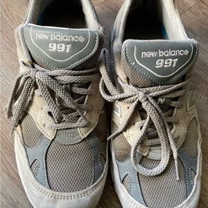 New Balance 991 V1 Made in UK Men's Gray and Cream Sneakers